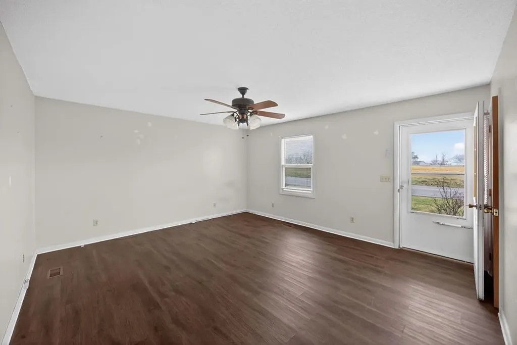 3614 Muddy Pond Road Monterey TN 38574