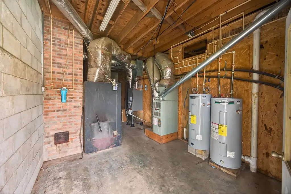 3614 Muddy Pond Road Monterey TN 38574