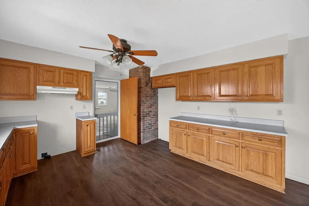 3614 Muddy Pond Road Monterey TN 38574