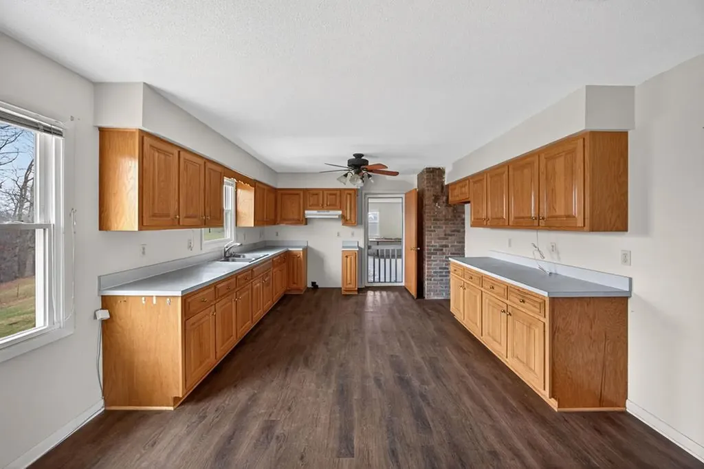 3614 Muddy Pond Road Monterey TN 38574