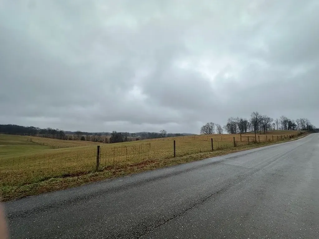 1213 Old Union Road Hilham TN 38568