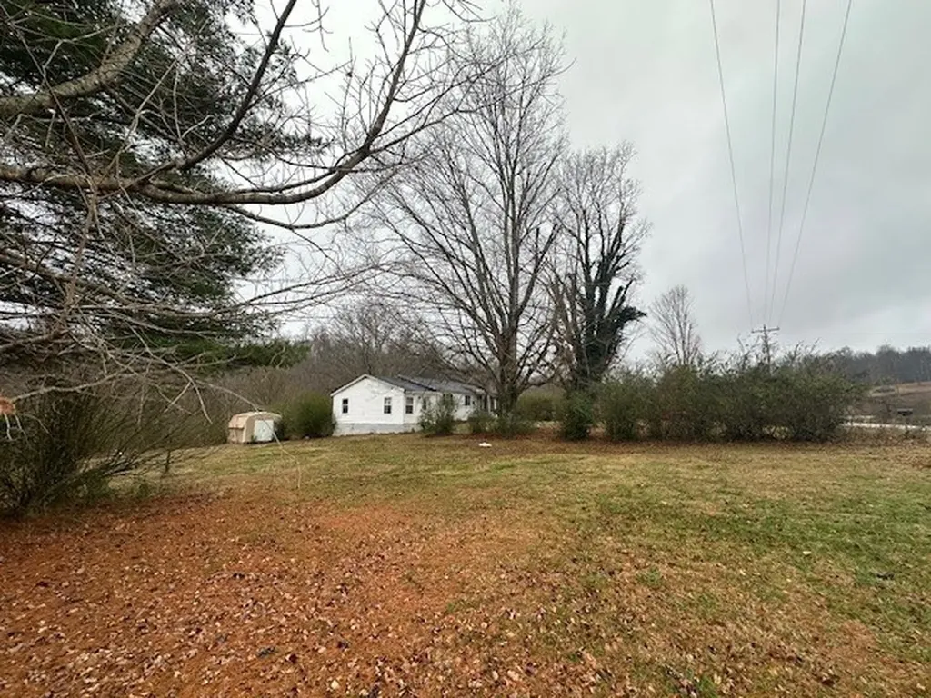 1213 Old Union Road Hilham TN 38568