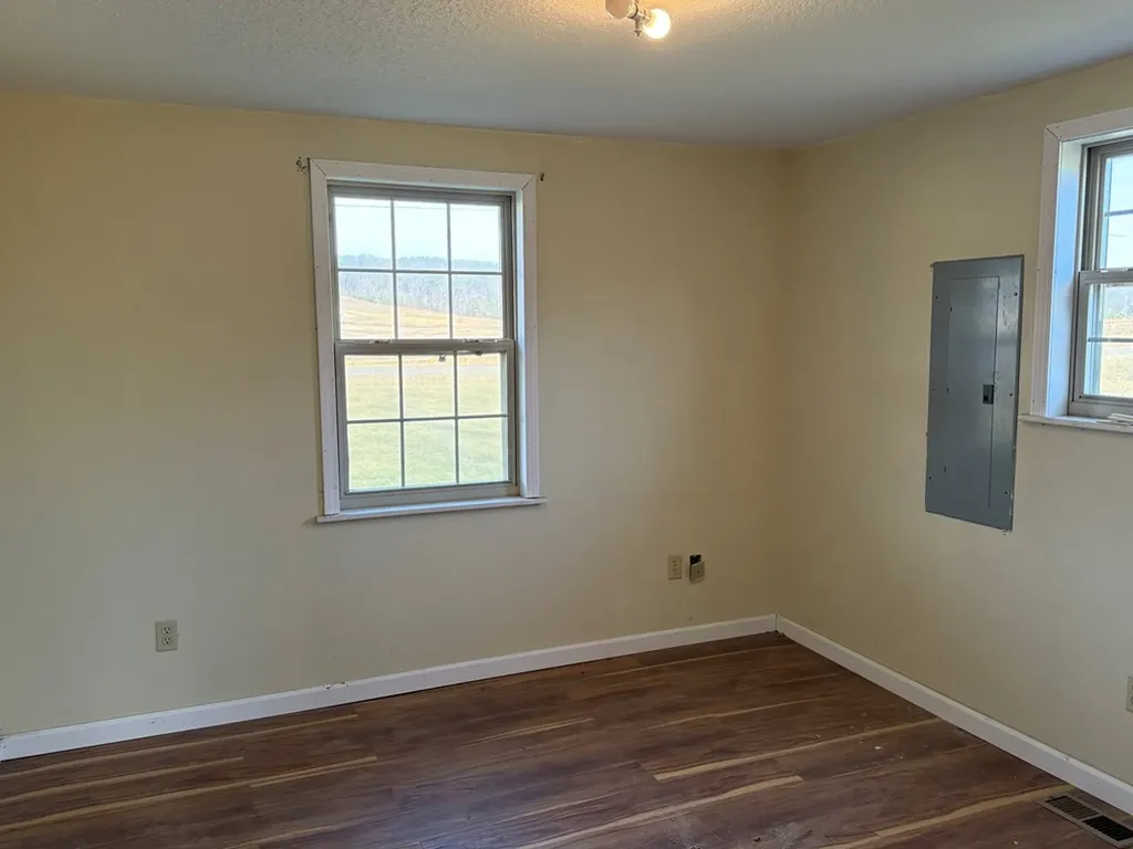 10612 Newton Road Crossville TN 38572