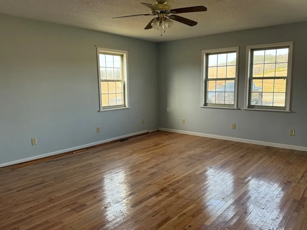 10612 Newton Road Crossville TN 38572