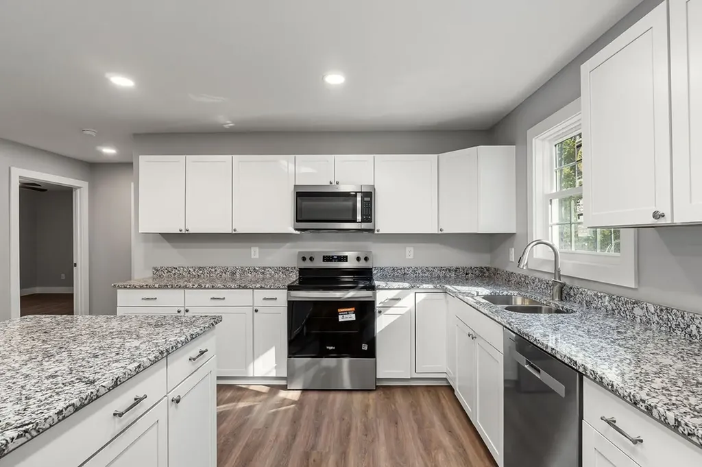 1053 Benton Tidwell Road Hilham TN 38568