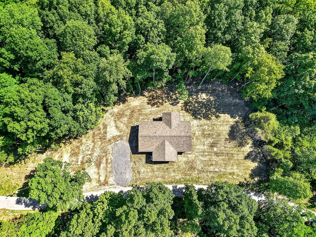 1053 Benton Tidwell Road Hilham TN 38568