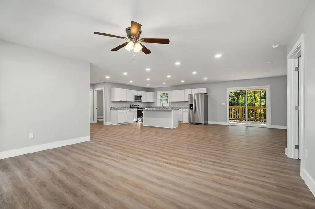 1053 Benton Tidwell Road Hilham TN 38568