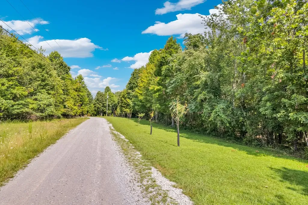 1280 Soak Creek Lane Grandview TN 37337
