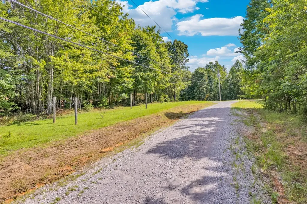 1280 Soak Creek Lane Grandview TN 37337