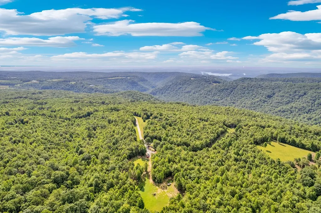 1280 Soak Creek Lane Grandview TN 37337