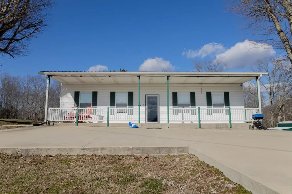 6760 Smithville Highway Sparta TN 38583