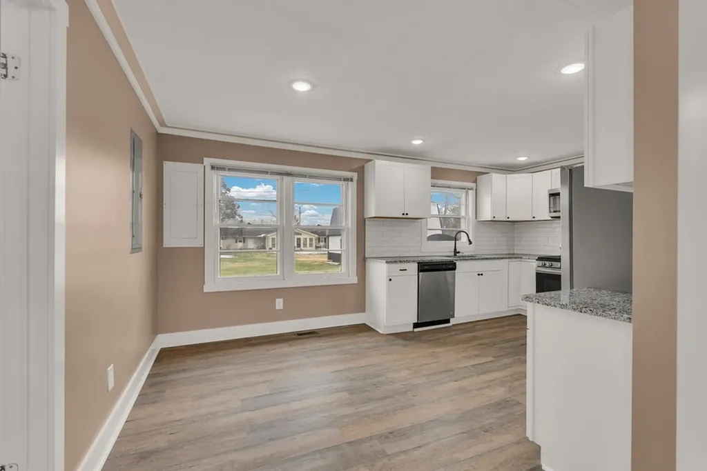 607 W 4th Street Livingston TN 38570