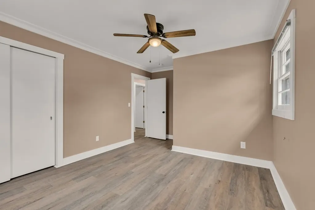 607 W 4th Street Livingston TN 38570