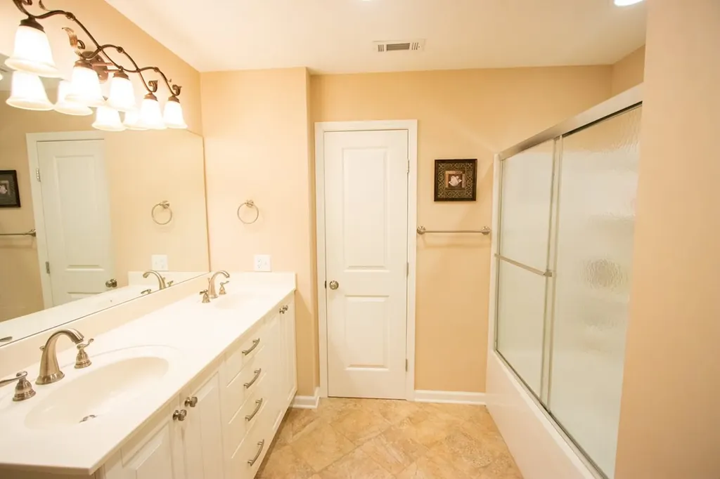 221 N Oak Avenue Cookeville TN 38501