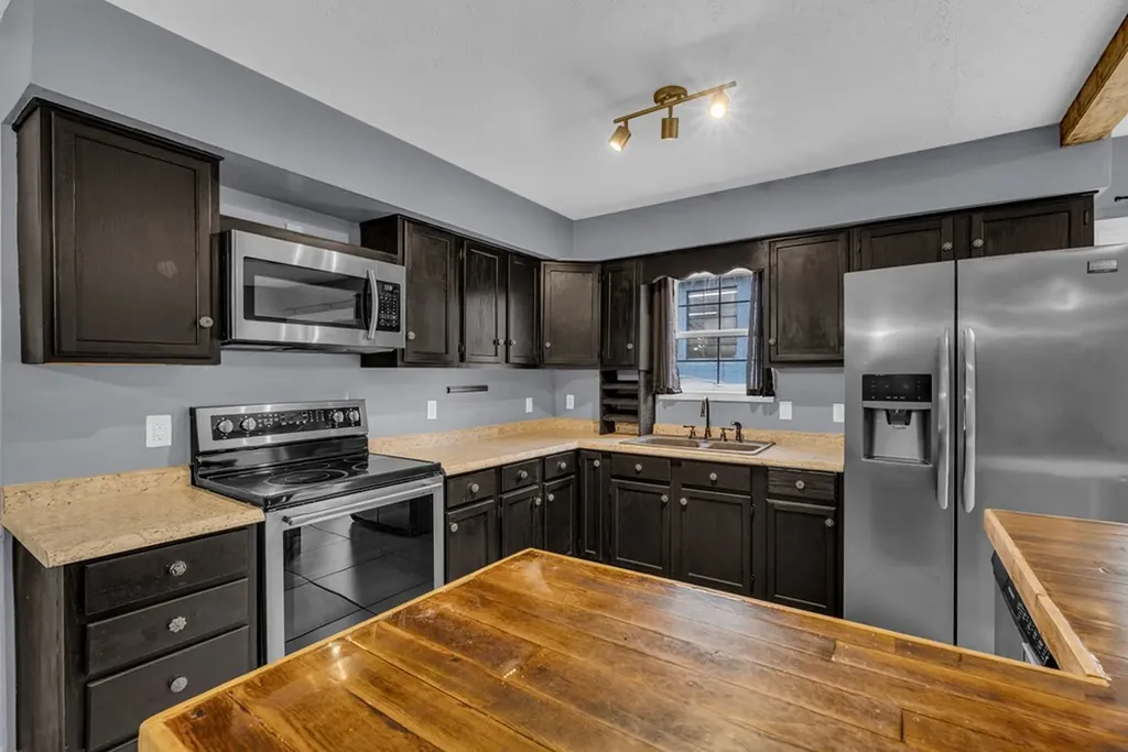 425 S Young Street Sparta TN 38583