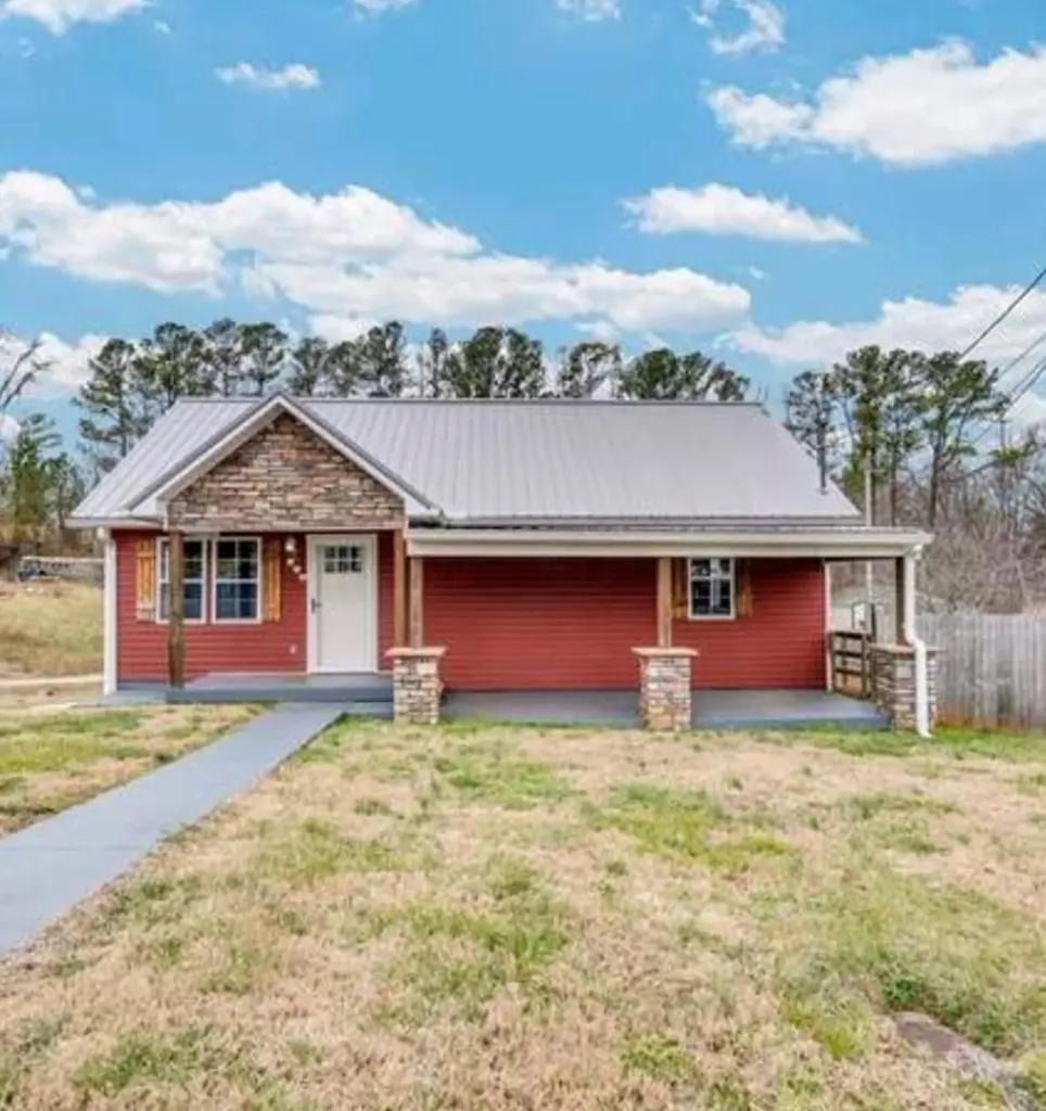 425 S Young Street Sparta TN 38583