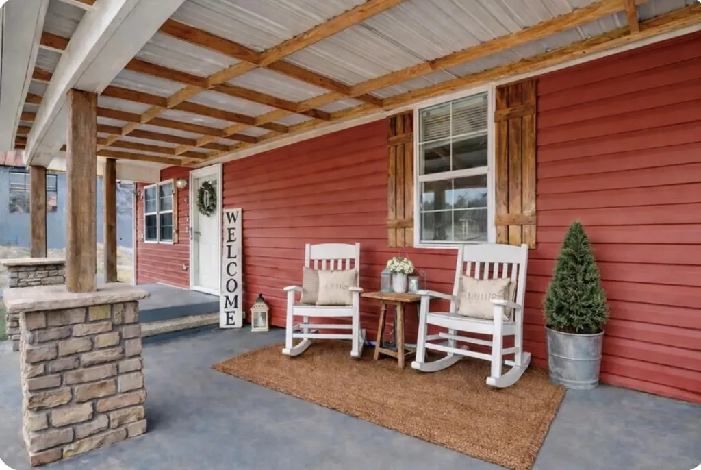 425 S Young Street Sparta TN 38583