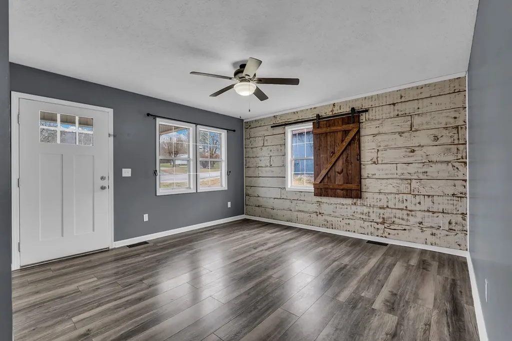 425 S Young Street Sparta TN 38583