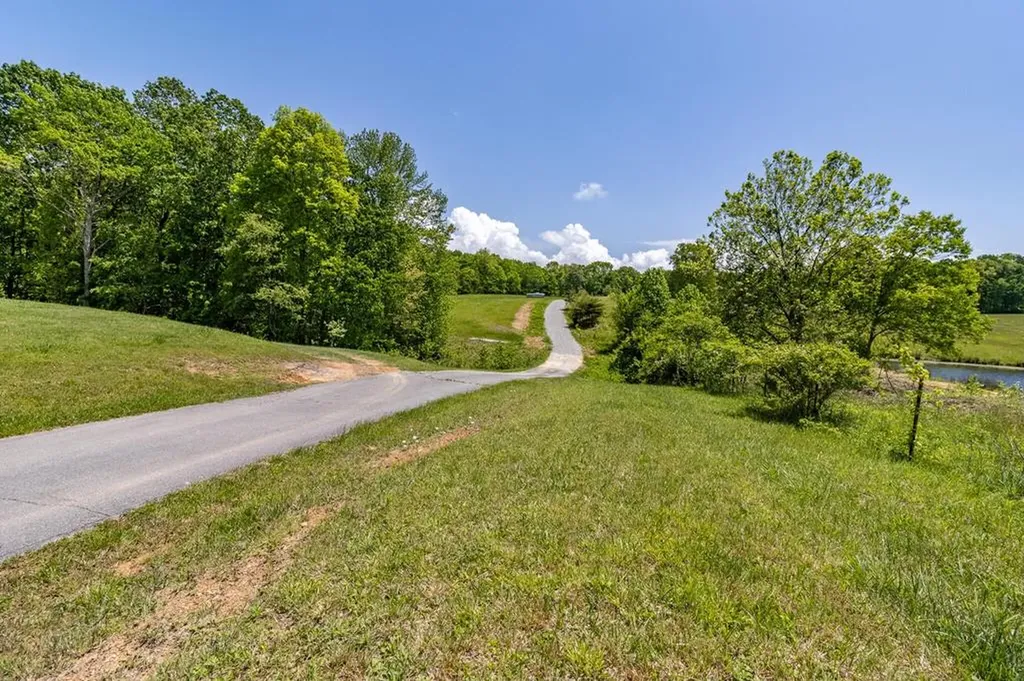 171 Fieldstone Lane Pikeville TN 37367