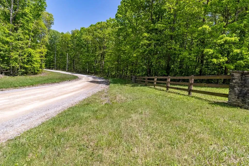 171 Fieldstone Lane Pikeville TN 37367