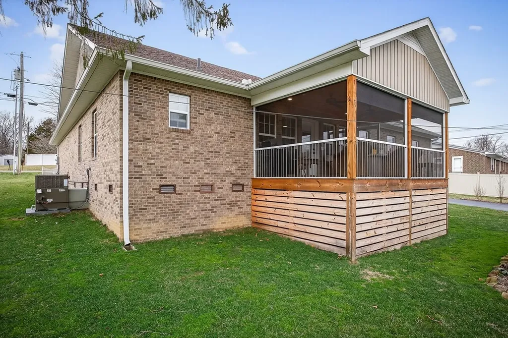 880 Shady Lane Cookeville TN 38501