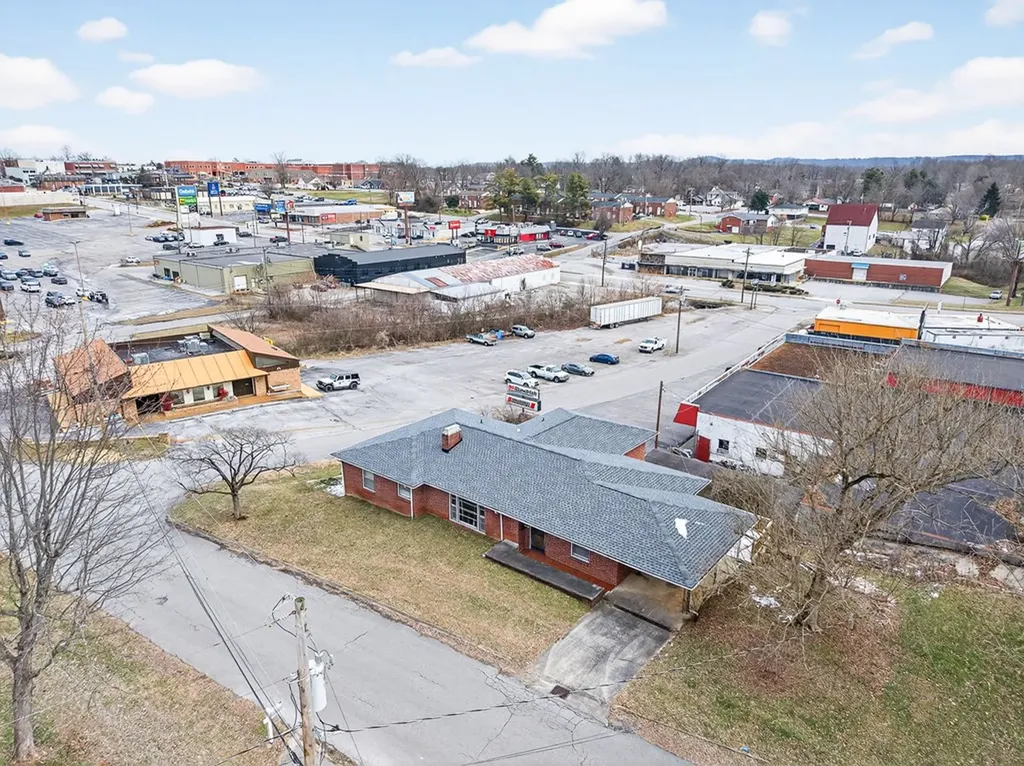 281 Dixie Plaza Cookeville TN 38501