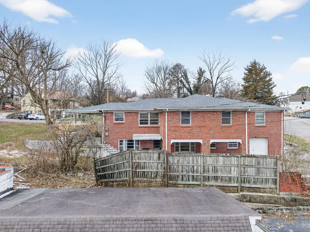 281 Dixie Plaza Cookeville TN 38501