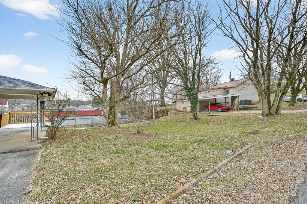 281 Dixie Plaza Cookeville TN 38501