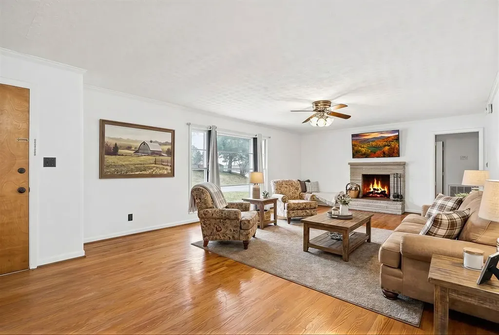 281 Dixie Plaza Cookeville TN 38501