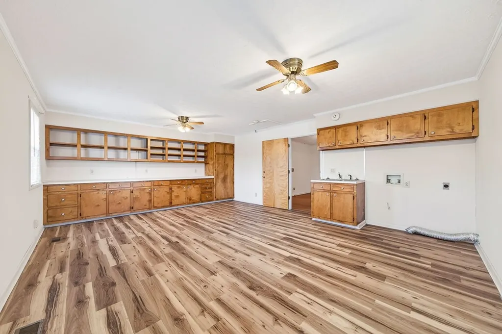 281 Dixie Plaza Cookeville TN 38501