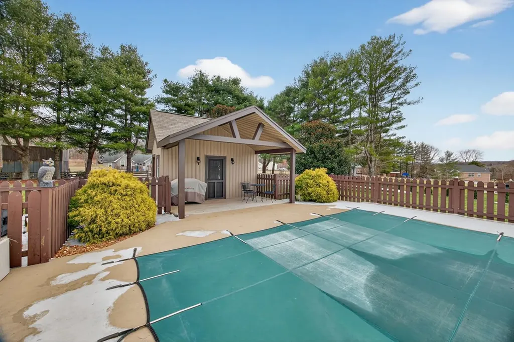 141 Southwood Road Livingston TN 38570