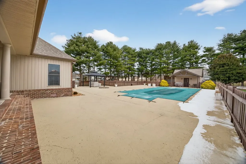 141 Southwood Road Livingston TN 38570