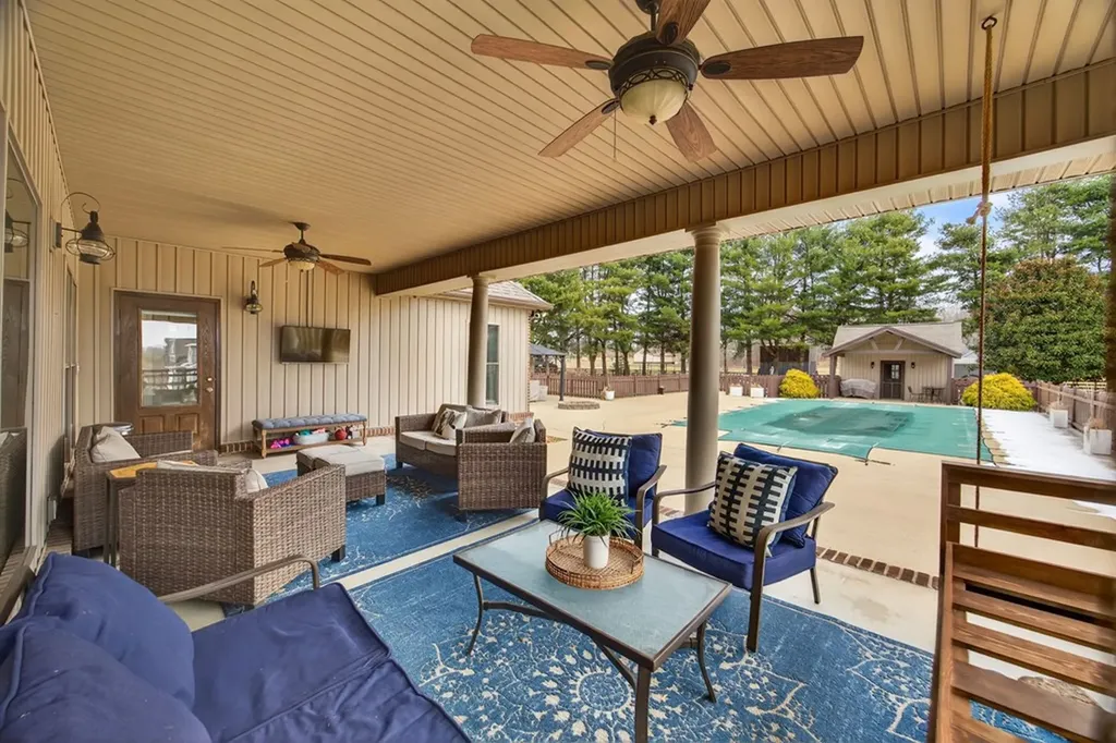 141 Southwood Road Livingston TN 38570