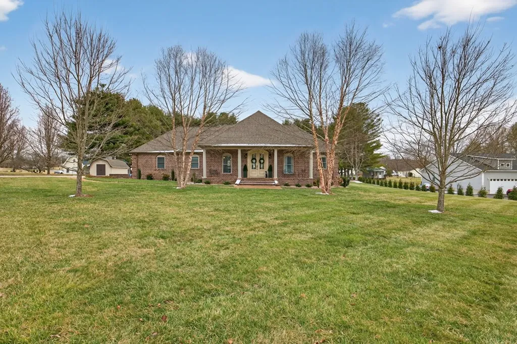 141 Southwood Road Livingston TN 38570