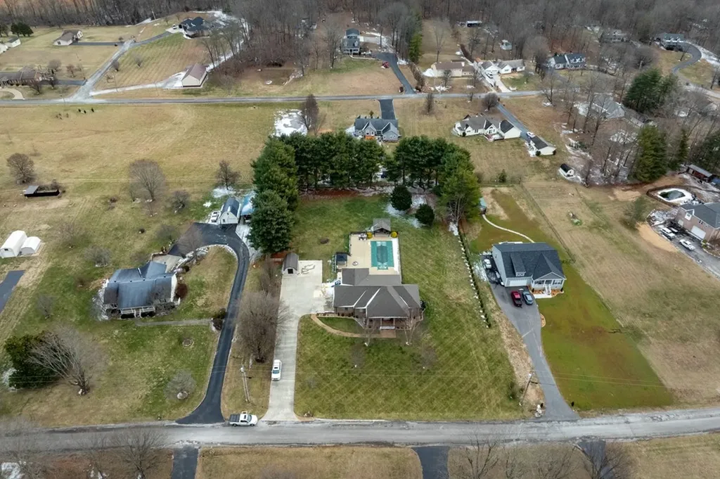 141 Southwood Road Livingston TN 38570