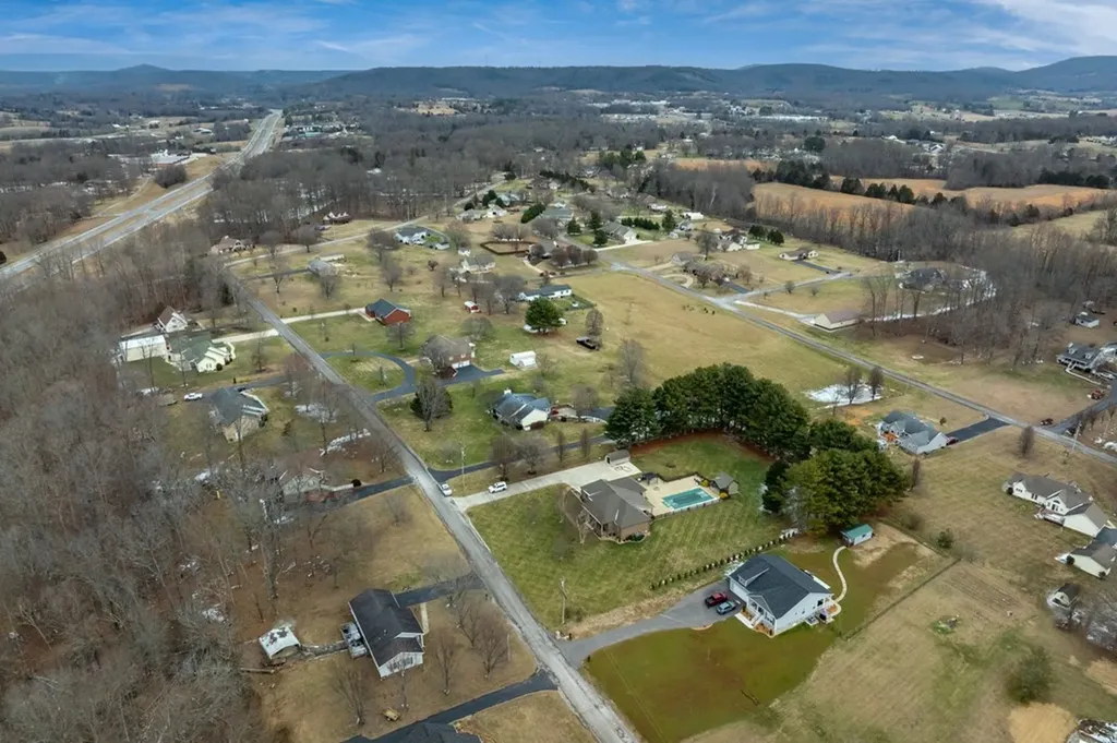 141 Southwood Road Livingston TN 38570