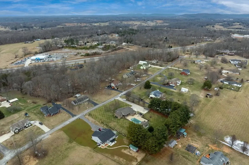 141 Southwood Road Livingston TN 38570