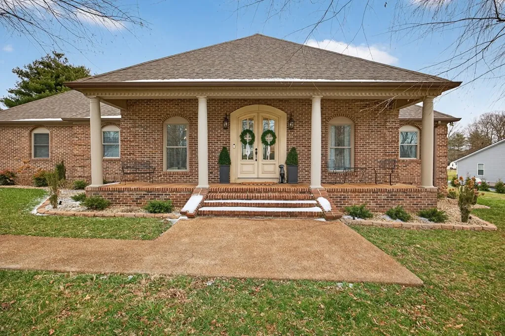 141 Southwood Road Livingston TN 38570