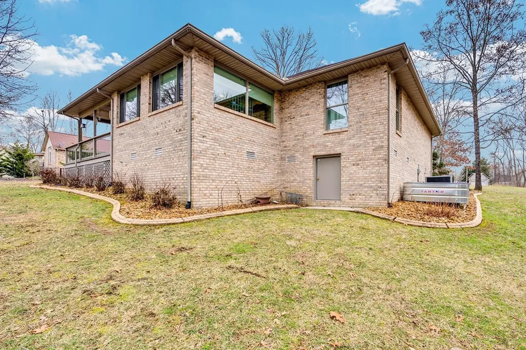 3026 Seminole Loop Crossville TN 38572