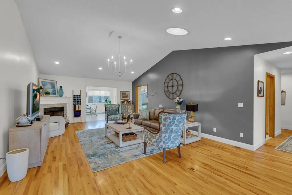 3026 Seminole Loop Crossville TN 38572