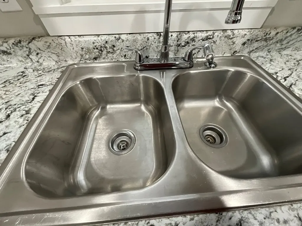 308 West Main Street Byrdstown TN 38549