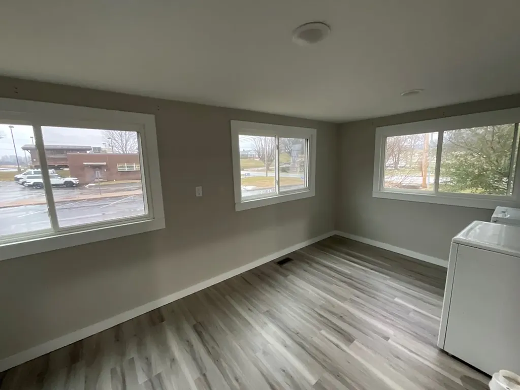 308 West Main Street Byrdstown TN 38549