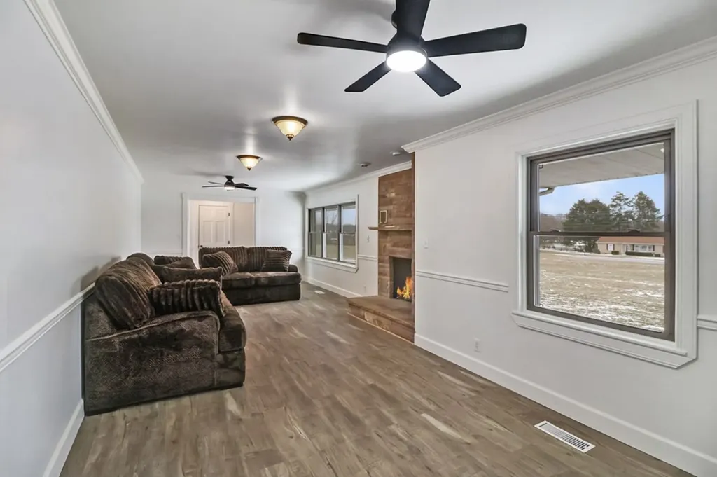 1128 Allardt Highway Jamestown TN 38556