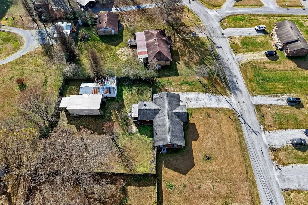 209 Pine Grove Road Smithville TN 37166