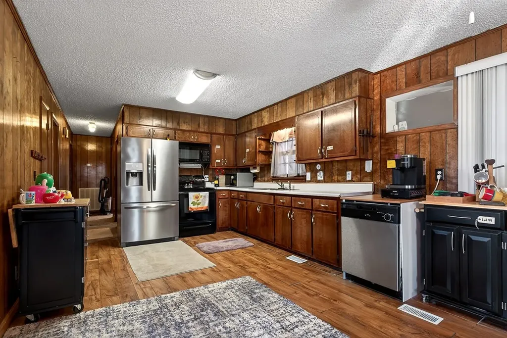 209 Pine Grove Road Smithville TN 37166