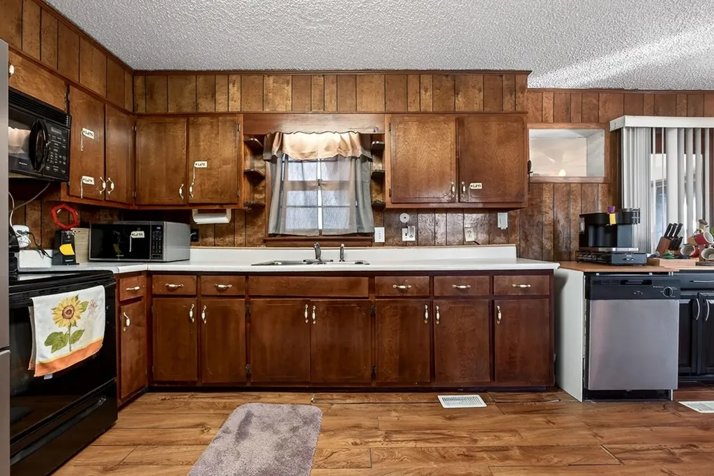 209 Pine Grove Road Smithville TN 37166