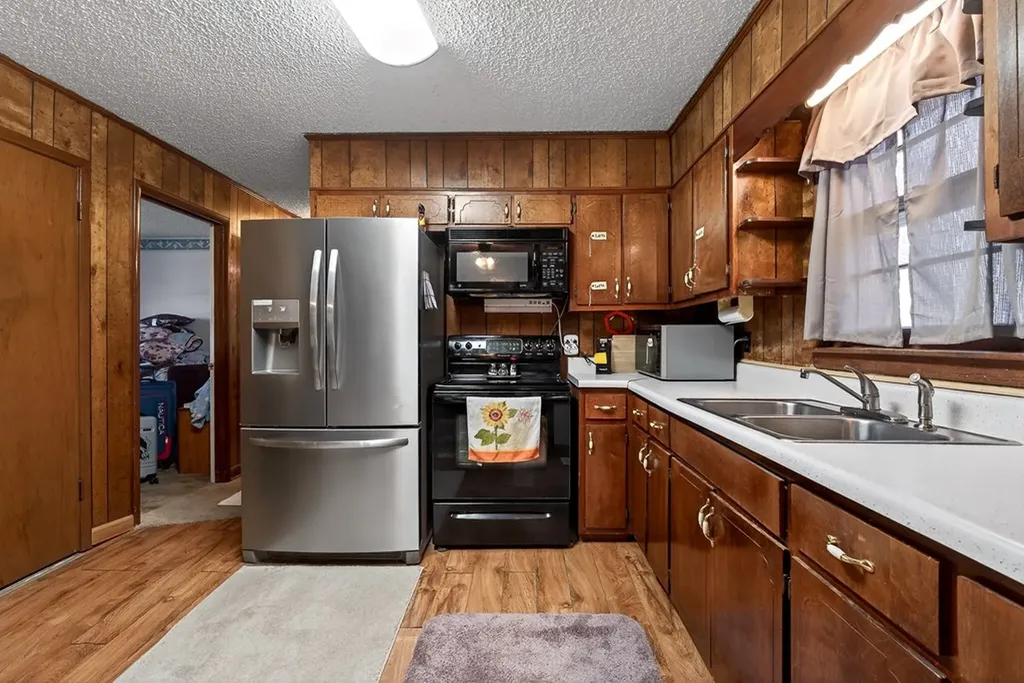 209 Pine Grove Road Smithville TN 37166