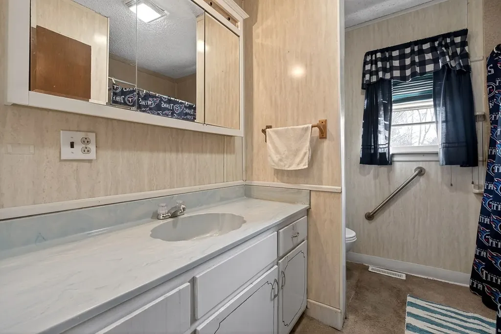 209 Pine Grove Road Smithville TN 37166