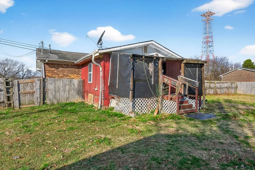 209 Pine Grove Road Smithville TN 37166