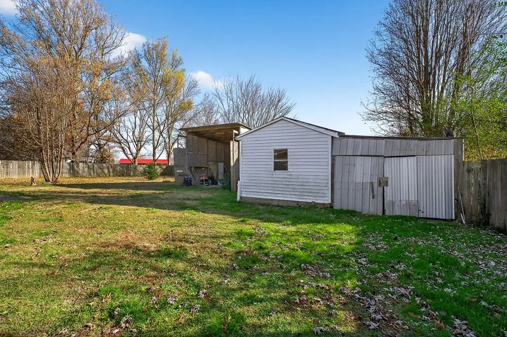 209 Pine Grove Road Smithville TN 37166